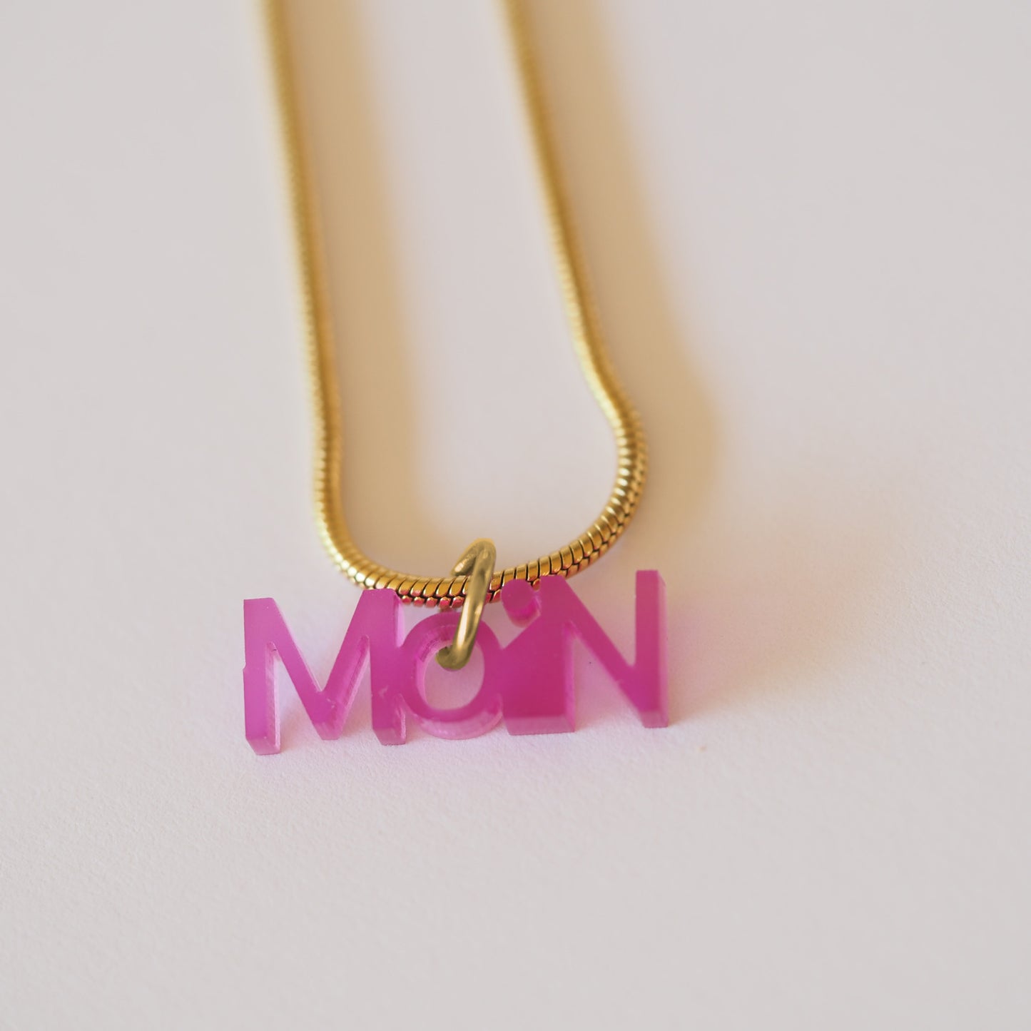 Acryl Kette Moin